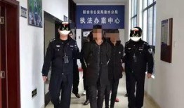 爆料公安二中新校服視頻,時尚與實用的完美結合