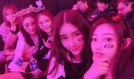 夜斗女友爆料視頻,揭秘明星背后的真實(shí)生活