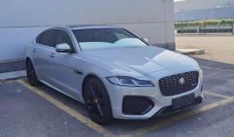 捷豹xfl最新款爆料圖,豪華與科技完美融合，揭秘最新款設計亮點”