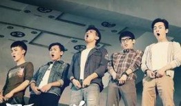 睡在我上鋪的兄弟在線觀看,跟隨睡在我上鋪的兄弟，共度難忘時光